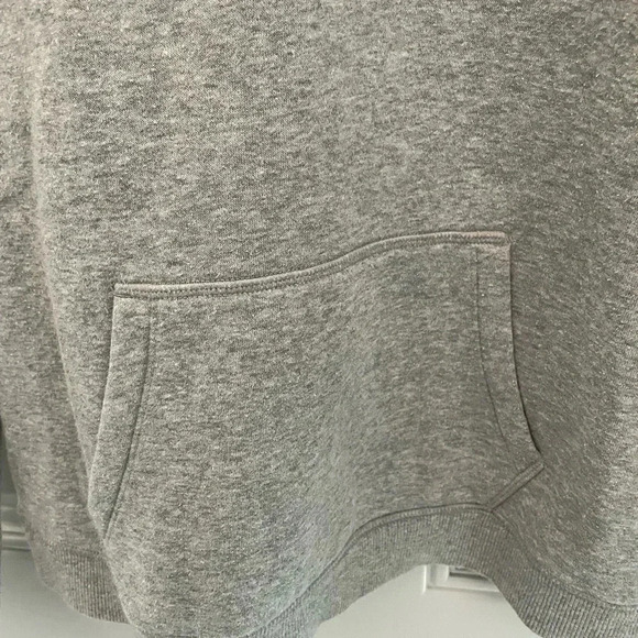 Under Armour All Seasons Gray Pink Sweatshirt With Pocket Pouch Sz Med - Picture 5 of 5